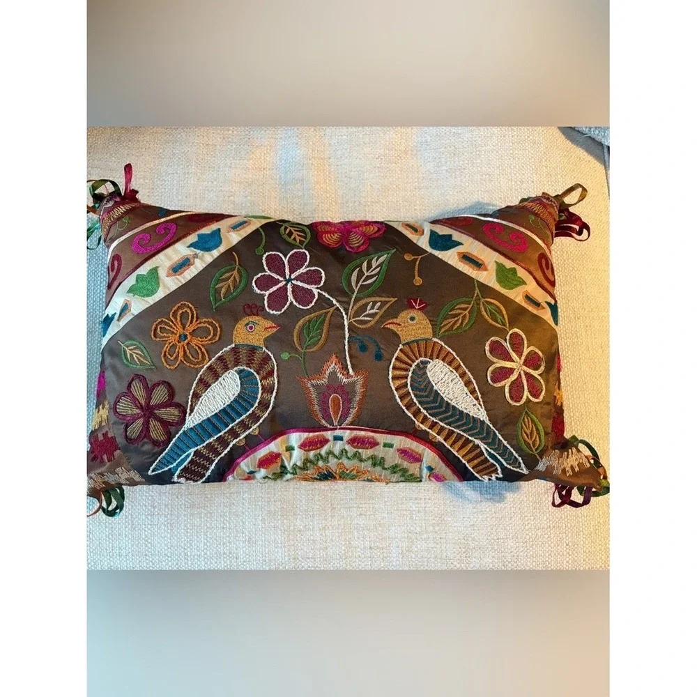 Pier 1 Embroidered Bird Lumbar Pillow Boho Folk Art Tassel 20 X 12